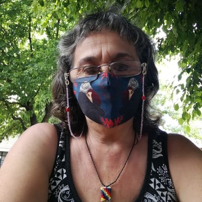 profesora de filosofía, jubilada. Sigue la lucha por la educación pública.