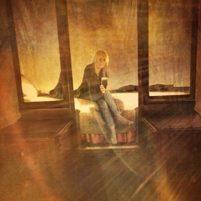 hippie_chick924's profile picture. Democrat through and through. 🩵 🦋💙 *No DMs