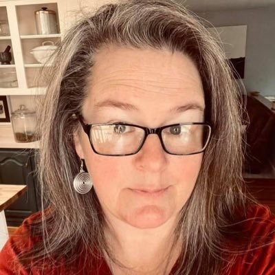 ebethclay's profile picture. 