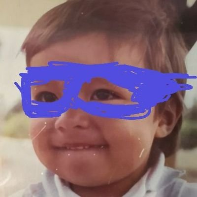 DanyaPetit's profile picture. nothing inside.