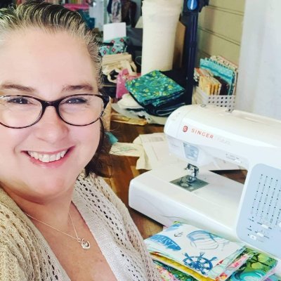 My Name is Nicole Reed and I am the Owner of Darvanalee Designs Studio. I love all things crafty, Join me and my Daughters on our Quilting and Crafting journey