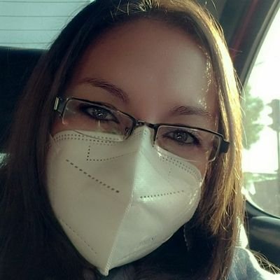 soy quiteña, me gusta las películas de terror y caminar