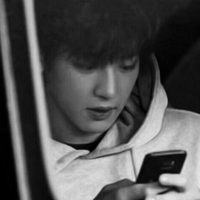 eightpcy__'s profile picture. ปวดขาปวดตัวปวดใจอยู่ต่อไปเธอก็ไม่รักอยู่ดี