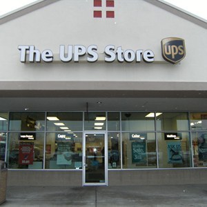 TheUPSStore3351's profile picture. The UPS Store in Fenton. 
IG: https://t.co/9HmdQIsLRl