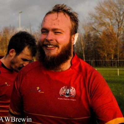 Rugby player, Language teacher, ISK teacher, guitar player, vinyl collector and avid reader, likes lego