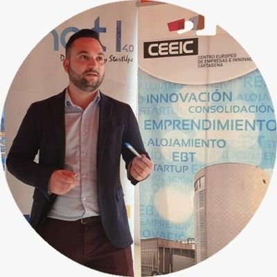 Ayudo a emprendedores 💡 y empresas tecnológicas 🚀 en CEEIC #StartUps #BusinessStrategy #GrowthHacking - SEO Local 📍