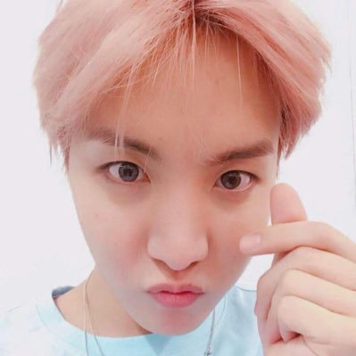 hobi loves you more than you could ever imagine ^♡︎^