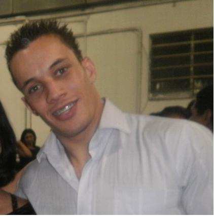 Formação em Marketing e Administração, Atuação Gerente de Promoção, Sócio proprietário Micro Empresa Palmeirense.