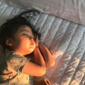 meskipun jalan hidup mu hitam, tapi langitmu masih tetap biru