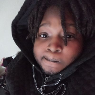 Hey my name Glovo (Glow-vee-oh) I'm a new upcoming streamer I'm coming wit love & energy wit good vibes, if you fuck wit da Kidd then come thru 💯💯💯💪🏾