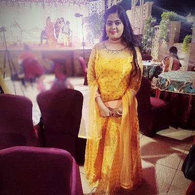Electrical Engineer
👩🏻🎓 💃🏻 👩🏻🎤
Humanist & Book Lover
Opinionative
#SpreadLoveNotHatred
Hinduism by religion but not Communal! Cricket fan! 🏏