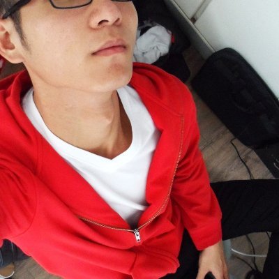 pro94879487's profile picture. ♂️ 26y 身高：180 體重：72
漫漫長夜。