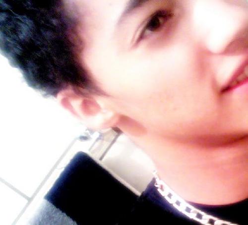 Rodrigo Rodringuez \\ 18 anos \\ auxiliar de enfermagem  MSN: rodringuez@hotmail.com \\ MAIL: rodringuez@hotmail.com  \\ LIVE TWITTER TWO .2