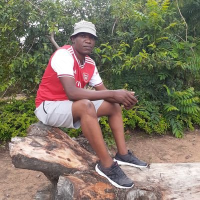 Anti tribal,I hate hate speech. @Arsenal,@ArsenalWFC,@RealMadriden supporter ⚽,@KaizerChiefs.Crazy about cricket 🏏...Daddy kaKatie.Esigodini,Umzingwane born.