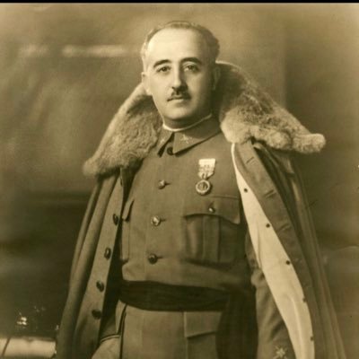 NTFP79xPOrtVrUI's profile picture. |||法東斯主義創始人|||MBTI-人格:INTP，我是喬哥！有著水瓶座的自信😎還留著大將之風級的身材比例，支援語言：日本語🇯🇵、Eng🇬🇧🇺🇸、德語🇩🇪，願中國都可以一同超德趕日，我是成大醫師主治解禁全中華，所以制定了雙東邊計劃！！可加賴ID:gf2047