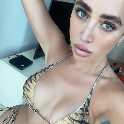 LABABE_11's profile picture. 