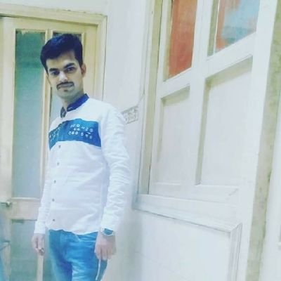 Logon se Jalte Hain isiliye to doston Ham per Mar mitane