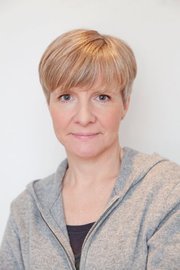 I'm the Fashion Editor of Take a Break and That's Life magazines. I'm also Mum to girls aged 14 and 11. Life is hectic!
