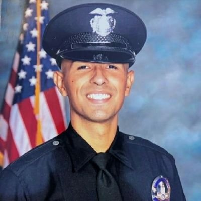 Official Acct of fallen LAPD Officer Juan Diaz. Support victims, Back the Blue. Media:JusticeforJuanDiaz@gmail.com
#HumanizetheBadge
#VictimsMatter