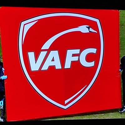 supporter du @VAFC #TeamVAFC  #VAFC @StadeduHainaut #AllezVA @Ligue2BKT , Et ils sont là les Valenciennois 🎶🎶🎶 ✌️✌️✌️ 🔴⚪✌️✌️✌️ #Deezer #TPMP @TPMP ❤️🤍