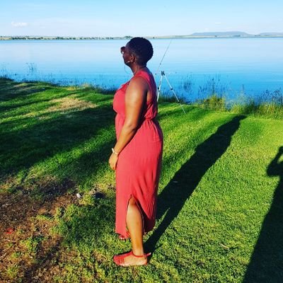 BusisiweMoeket1's profile picture. I Live In My Own Little  World🌍. But Its Okay, They Know Me There🌻