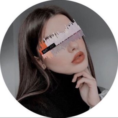 ليس كل مارسله اعيشه ولكن هناك نصونص في قمة الذوق اذا قراتها يرفض عقلي ان يتجاهلها 🎻