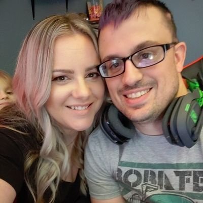 🇺🇸🇦🇺 Mum of 4. Wife. Spaghetti Brain. Twitch partner.
I will burn your chickie nuggets if you are mean.