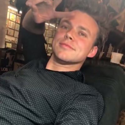 IrwinMutuals's profile picture. turn on notifications to gain 5SOS/1D mutuals !!