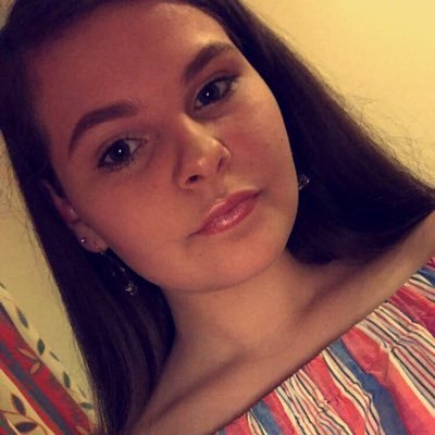 ellie_dann17's profile picture. 