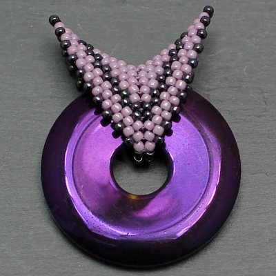 Totally Beads - UK's biggest supplier of glass beads and findings for jewellery making. Say hello!