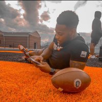 Lamont Crittendon ☔️ (@bighitcritt) 's Twitter Profile