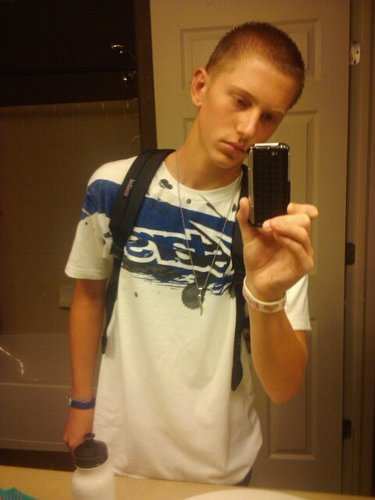 follow me, & ya already know ill follow back!