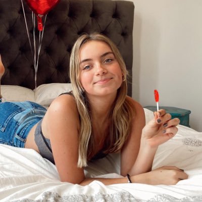 madelynsearss's profile picture. 