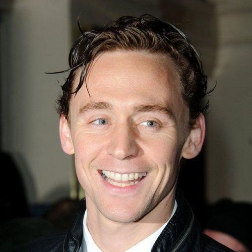 official tom hiddleston fan page. brings you updates and news. place for fans to share thoughts and interestes.