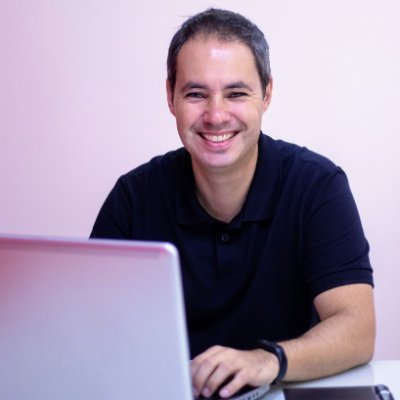 Marketing, redes sociais, tecnologia, publicidade, notícias, informações, cultura, mídias sociais, web, internet, política, erechim... enfim, um pouco de tudo.