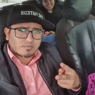 Amlover, Joven, Activista Politico, Maestro de Zumba, Lider Juvenil, Padre, Hermano, Amigo, Hijo, Esposo, nacionalista #RedAMLO #redAMLO #redAMLOve
