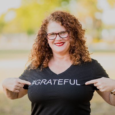 “Gratitude is the fastest path to love and joy in your life exactly the way it is right now.” Want to learn how GRATITUDE can bring you back to life? Follow me