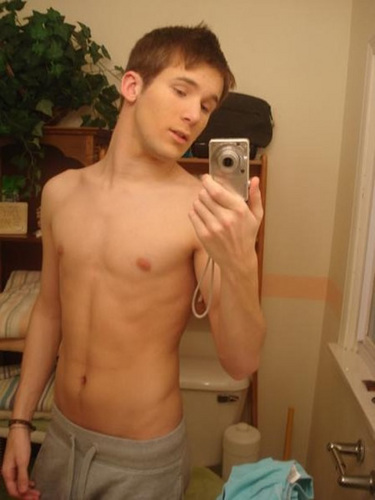 1993Tim's profile picture. Tim, 17, from London, what more can I say!? Hit me up if you wanna http://t.co/PAfXCk5HhO
i got skype and msn too - just ask xx