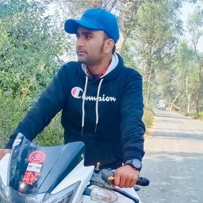 RishiYa85562417's profile picture. 