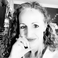 Leslie Gail (@essentiallynow) 's Twitter Profile