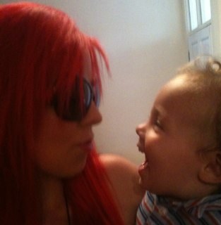 samihood's profile picture. follow @sammihood this twitter accput sends out spam!! i just dont know how to delete it lol