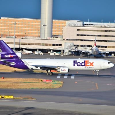 飛行機が大好きです🙂特にスタフラのA320が好きです👍以前は羽田空港のグラハン(ランプ)で働いていました😅
今は全く使いこなしてないですが一眼レフカメラ(Nikon D5600・D500)で飛行機を撮影するのが好きです😃