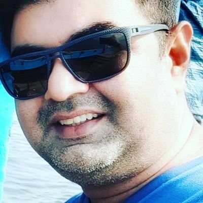 najuzim's profile picture. 