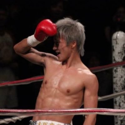 中澤 奨 Auf Twitter 今日は帝拳ジムに元世界5階級制覇チャンピオンのドネア選手 が来て6ラウンドの内の3ラウンドやらせていただきました 世界のトップ選手とやらせていただいて最高の環境です 滅茶苦茶良い勉強なりました 試合まで最高の状態に仕上げます 中澤 奨 Auf Twitter 今日は帝拳ジムに元世界5階級制覇チャンピオンのドネア選手 が来て6ラウンドの内の3ラウンドやらせていただきました 世界のトップ選手とやらせていただいて最高の環境です 滅茶苦茶良い勉強なりました 試合まで最高の状態に仕上げます