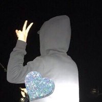 龍 (@lzj_d) 's Twitter Profile