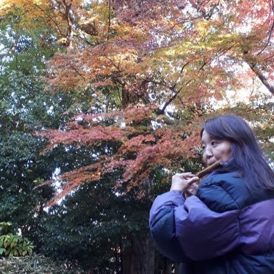 龍笛修行中、一流奏者を目指せ!50を過ぎても大志を抱け!だけど、アニマルカウンセラー。龍笛のおかげか最近見えないエナジーの感覚上昇中。セドナ、イギリス留学で植物療法取得。ミディアムでありアートセラピストです。