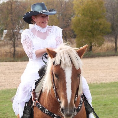 MinnVictoria's profile picture. Horse whisperer, lifelong educator, pianist, champion for the kids people gave up on, five degrees later, vaccinated cuz I’m not stupid