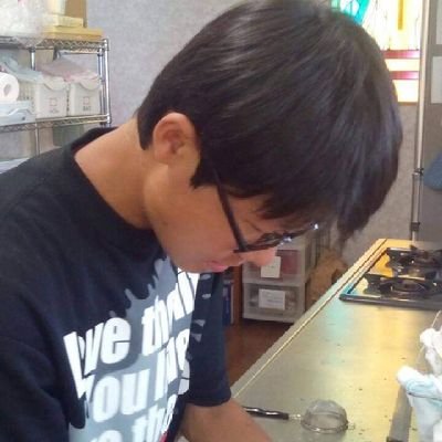 LSMFXhKqe4I7IBg's profile picture. 