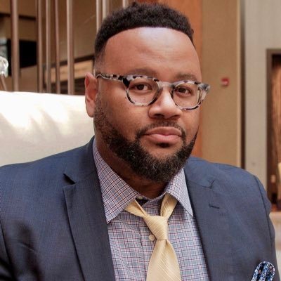 Candidate for Delegate to #DNC2024 on #DC4Biden slate. President of @Ward8Dems. A political/social commentator & comms strategist. 👨🏽‍🎓@HowardU & @AmericanU