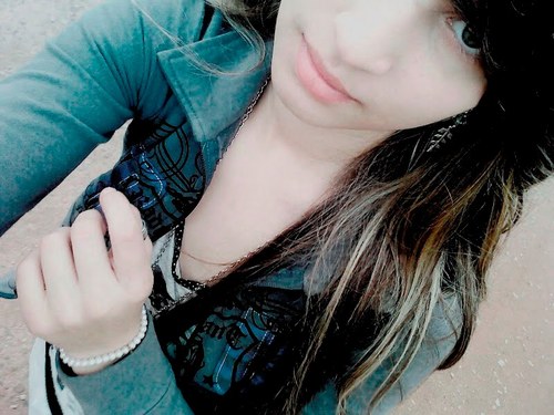 A garota apaixonada pelos Jonas e Demi (:
e louca por ROCK !
siga se quizer conhecer :*
RAWR .